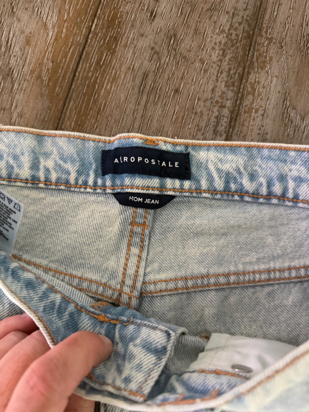 Aeropostale Light Blue Mom Jeans - Picture 5 of 14